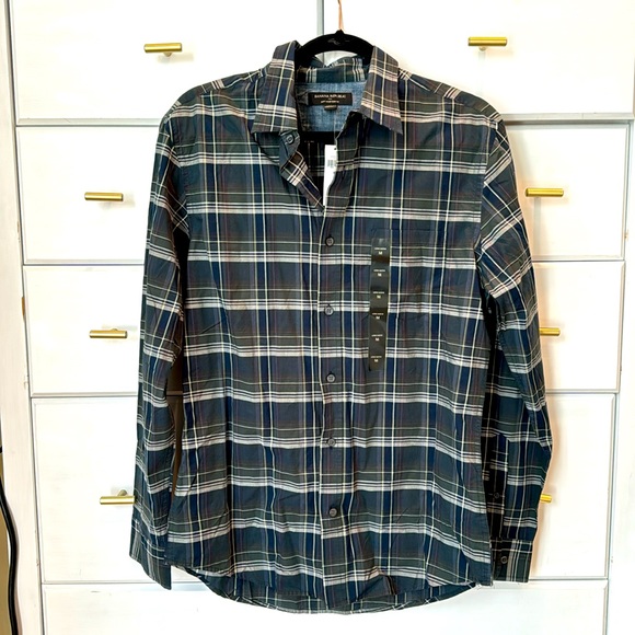 Banana Republic Other - NEW w/ tags Banana Republic men’s button down shirt, size M.